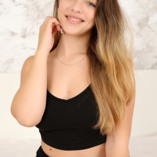 Sandy Little - Pornstar Profile on xVirtualReal