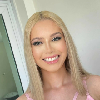 Vivian Lola Pornstar