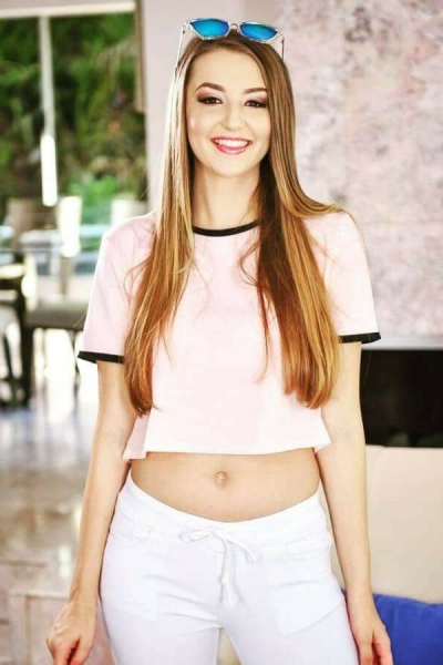 Avery Adair Pornstar