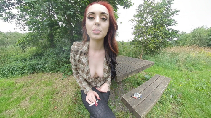 Ellie Louise - Picnic Table - Image 1