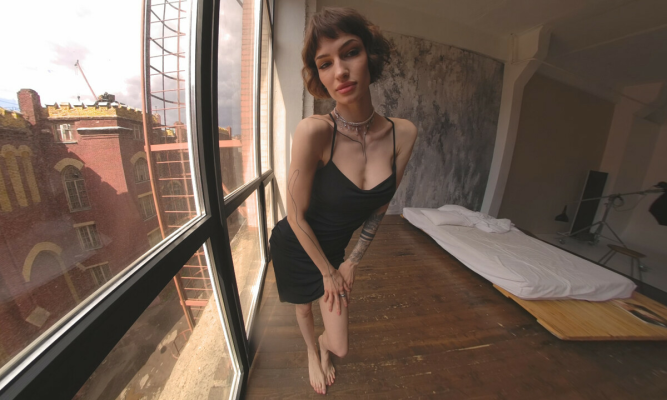 Giving the Neighbors a Show - Image 1