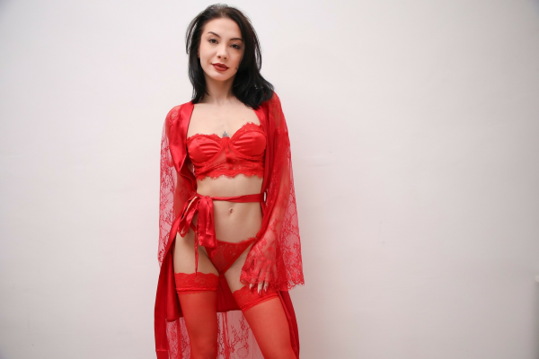 Maddie Perez in Opposites Attract VR Passion - Image 1