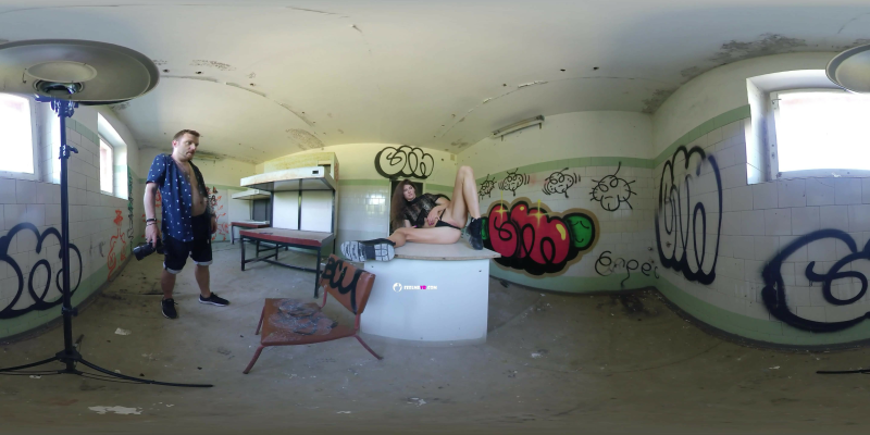 360VR Video Nude Fetish Photosession Backstage With Sascha - Image 2