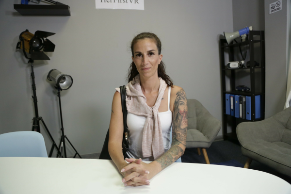 Alzbeta's Sensual VR Encounter in 4K - Image 2