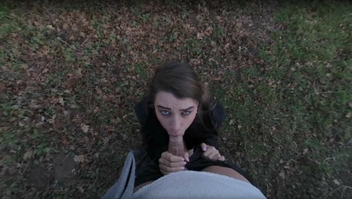 Elena Vedem Wild Car Sex Adventure in 4K - Image 2