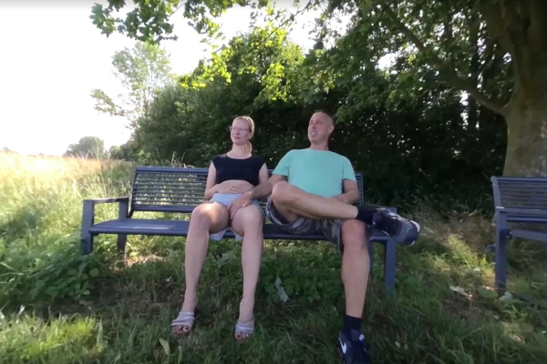 Blonde Hexe in Wild Public Roleplay Action - Image 1