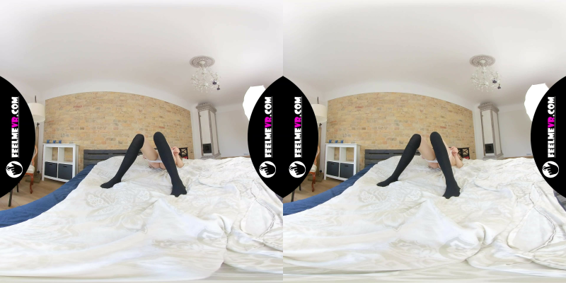 Limona Big Tits Teenager Shows Her Adorable Pussy 3D VR Backstage - Image 2