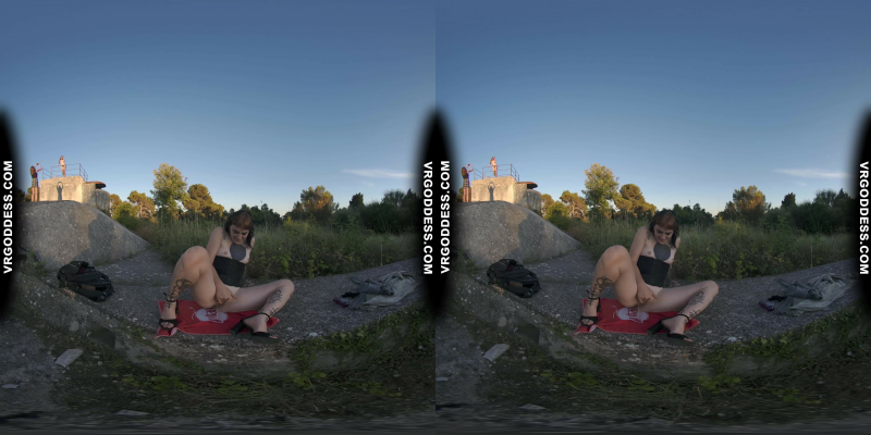 Risky Public Masturbating Hot Girl Brille Gets Caught By Tourists Gets Finished At Home - Image 6