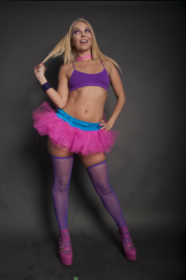 Aaliyah Love Naughty VR Facesitting Thrill - Image 1