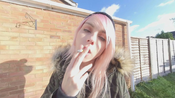 Chloe Toy Sizzles in Smoking Hot Solo Scene - Image 4