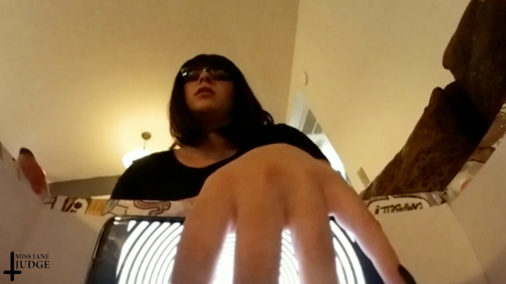 Tiny Pet for Cruel Giantess - Image 2